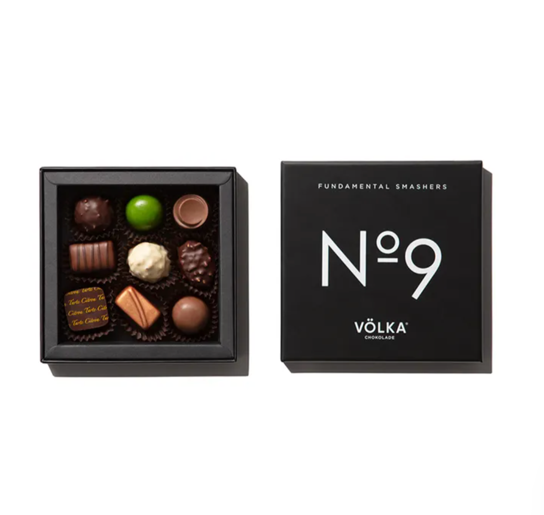 Set Souvenir Floral + Volka 9 + Rosas Rojas