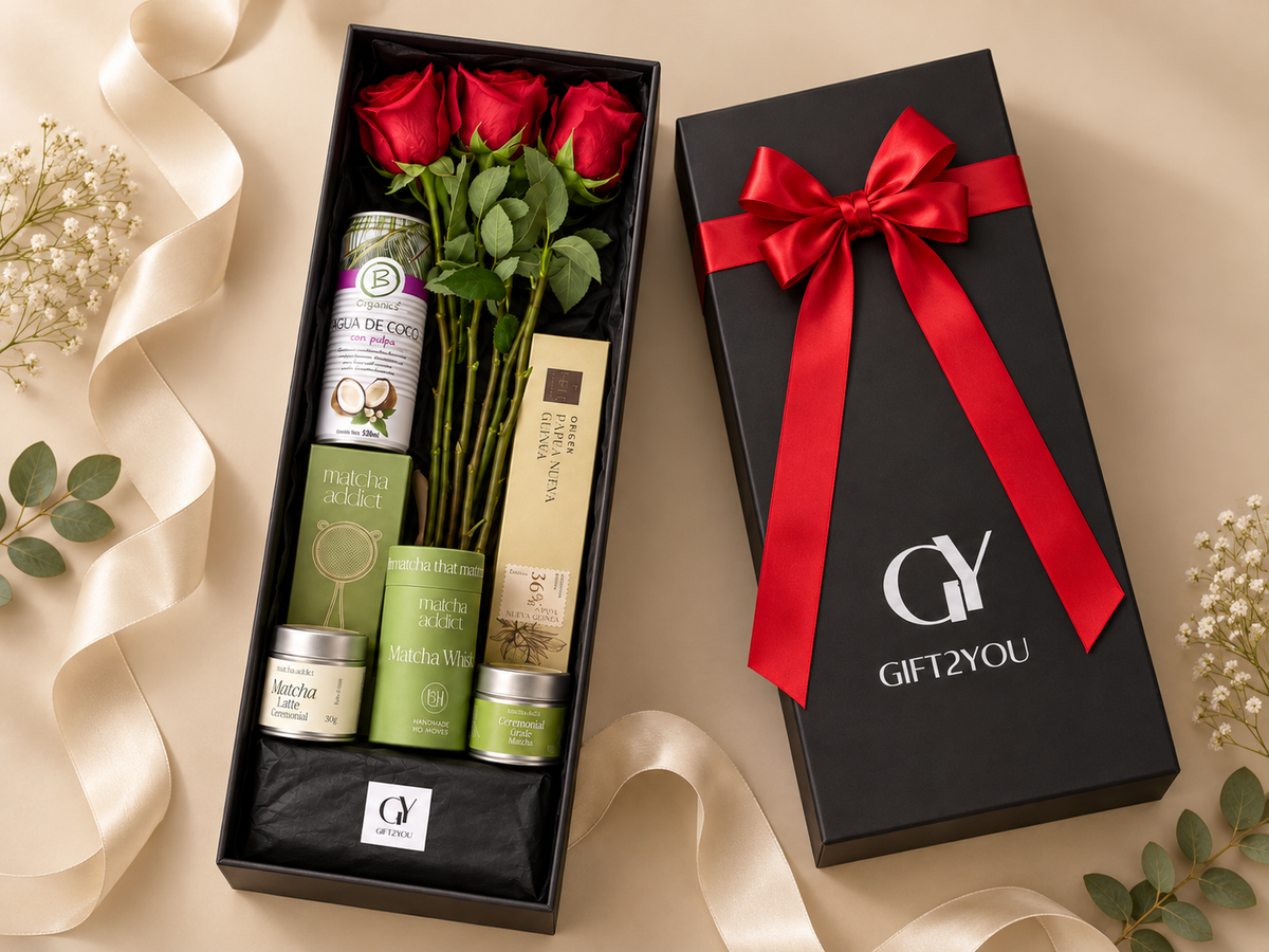 Gift Box Matcha & Rosas – Kit de Matcha, Chocolates y Flores